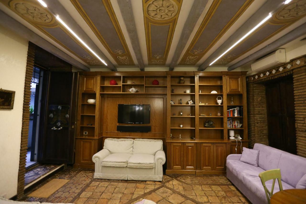 Apartment Palazzo Alibrandi House