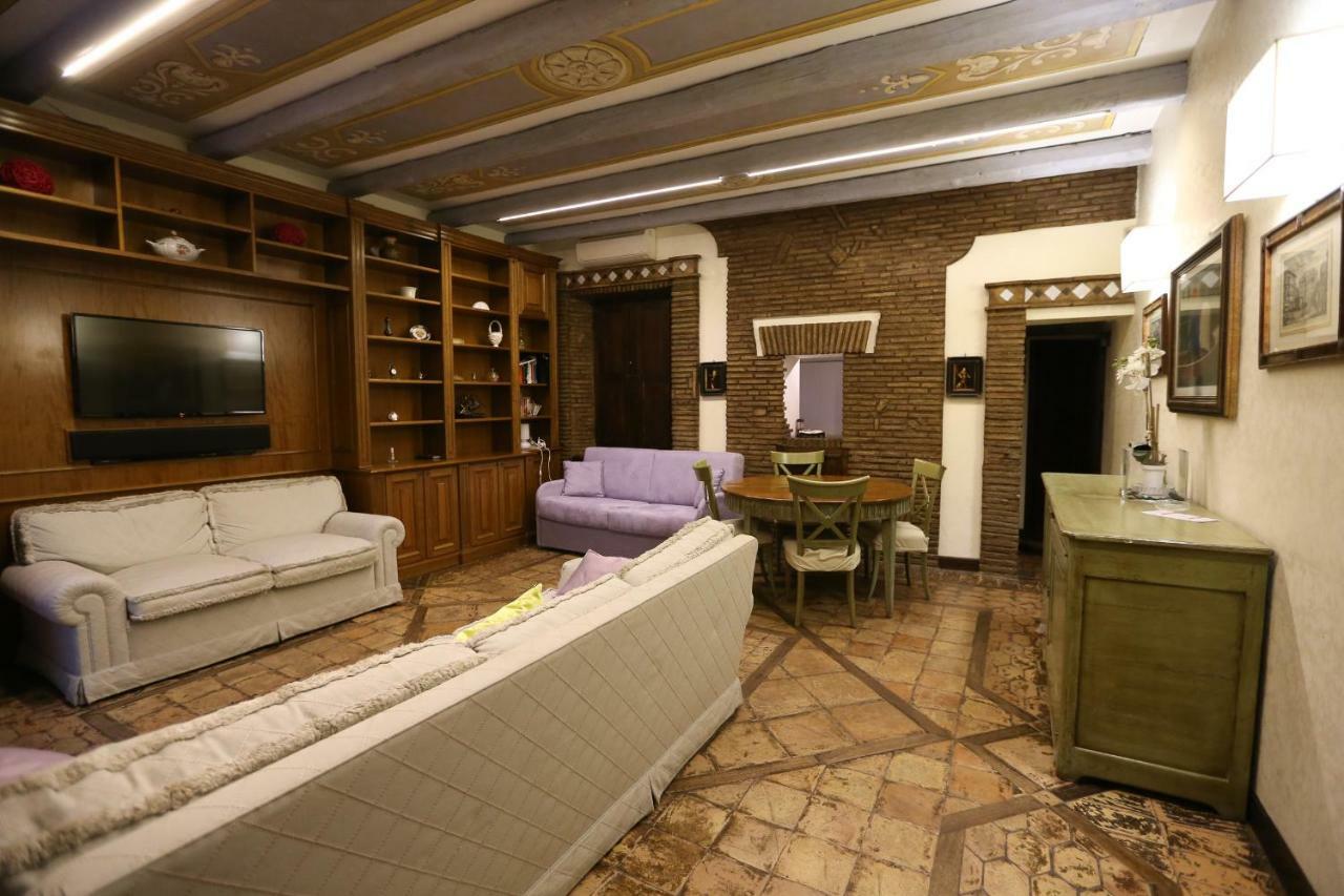 Apartment Palazzo Alibrandi House